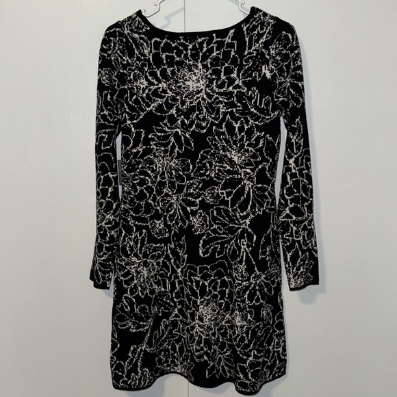 Cynthia Rowley Knit Sweater Dress Black & White Floral Print Women’s XS NEW - Picture 5 of 10